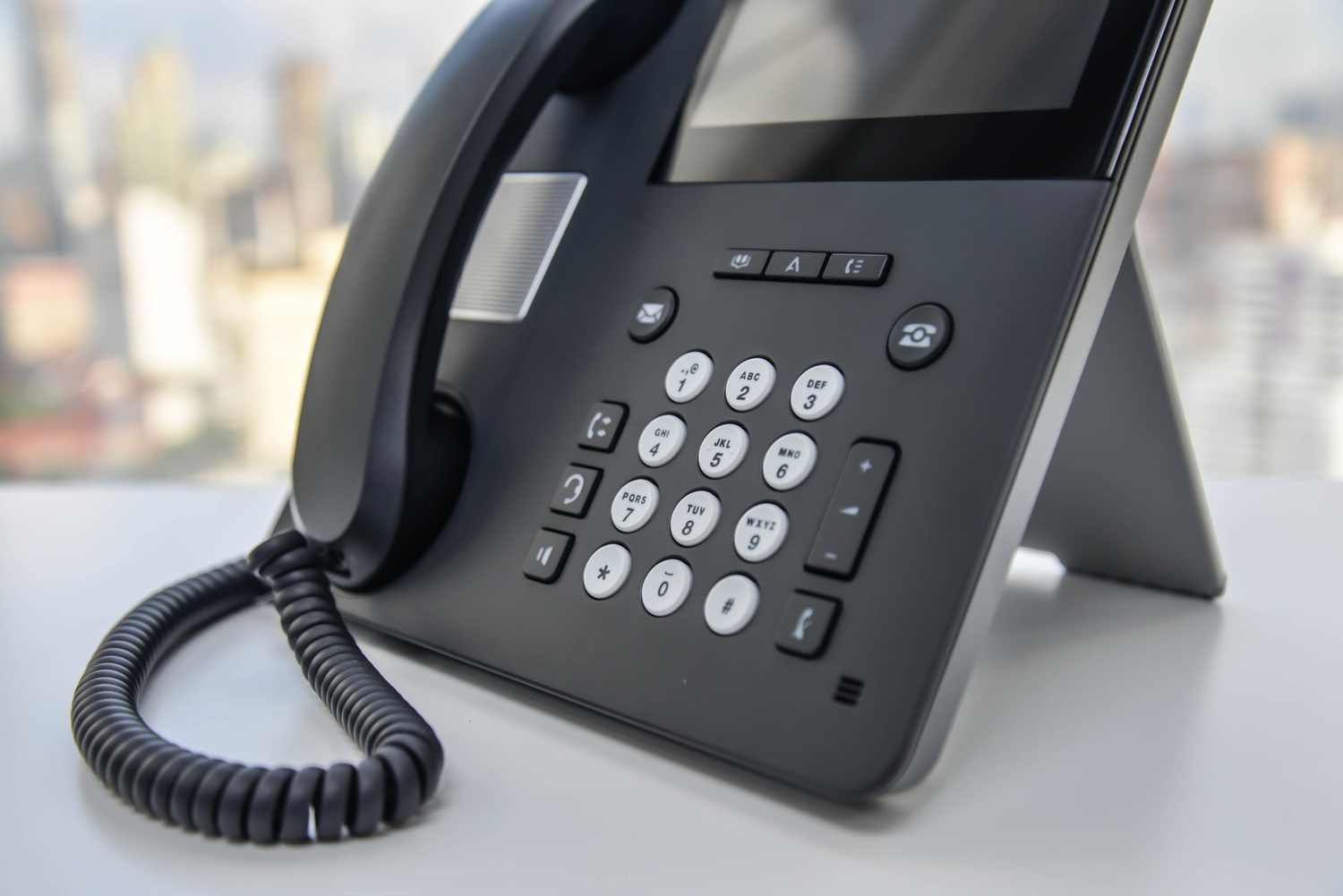 3 Benefits Of Using VoIP Phone Systems